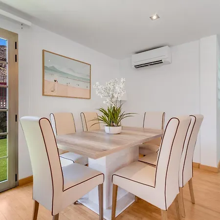Chil - Luxury With Heated Pool And Bbq Mogan